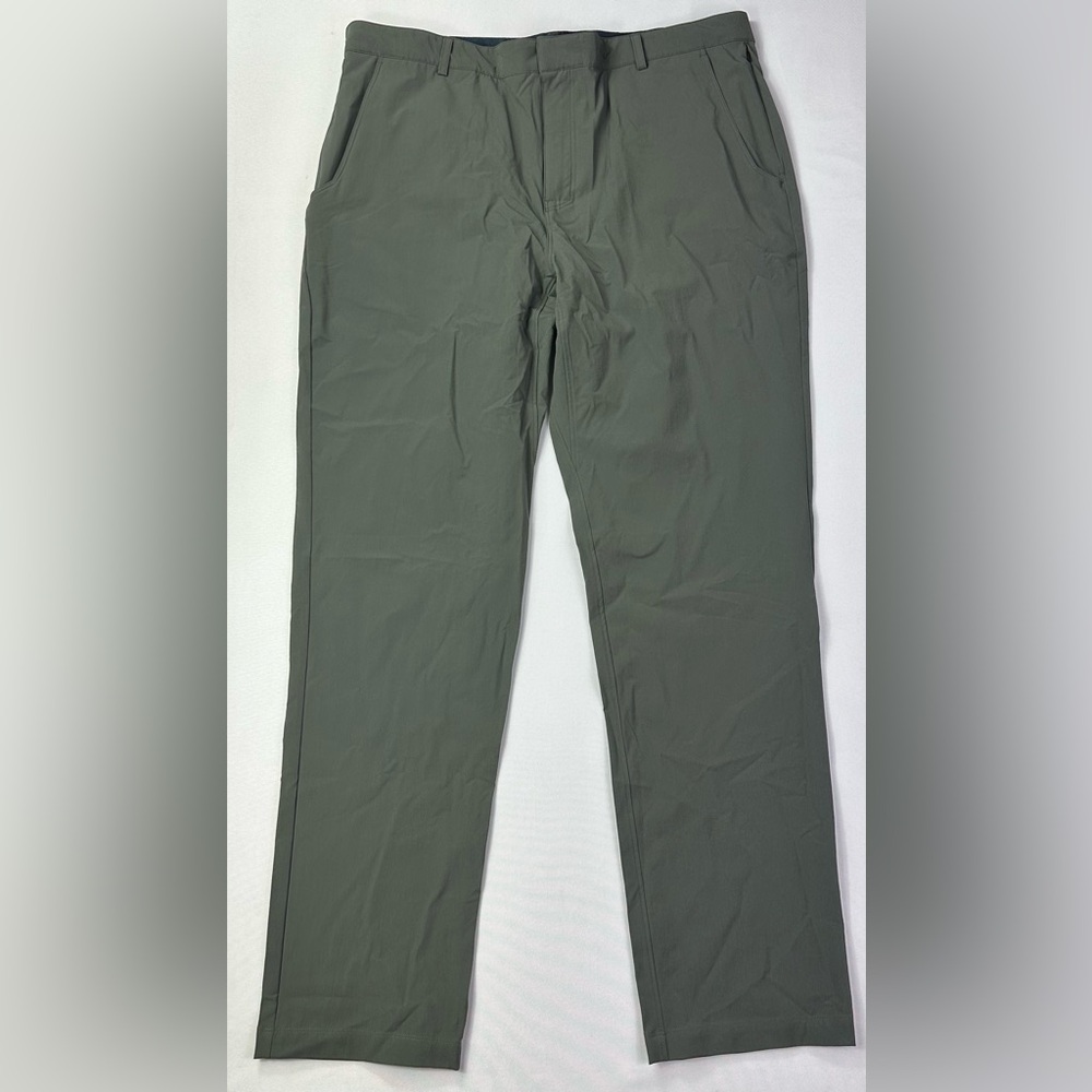 Teren made for adventure pants size 36 x32 gray/green